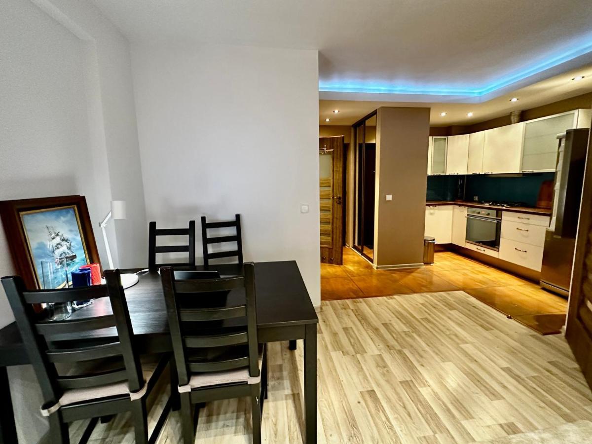 Decor 3 Metro Fast Wifi 1Gbs 80'Tv Hbo Disney Appletv ワルシャワ エクステリア 写真