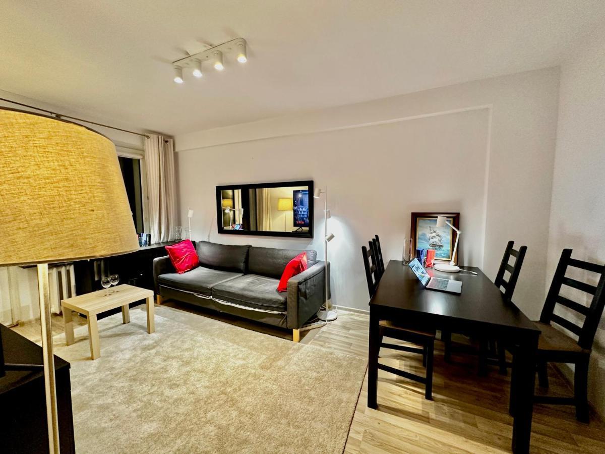 Decor 3 Metro Fast Wifi 1Gbs 80'Tv Hbo Disney Appletv ワルシャワ エクステリア 写真