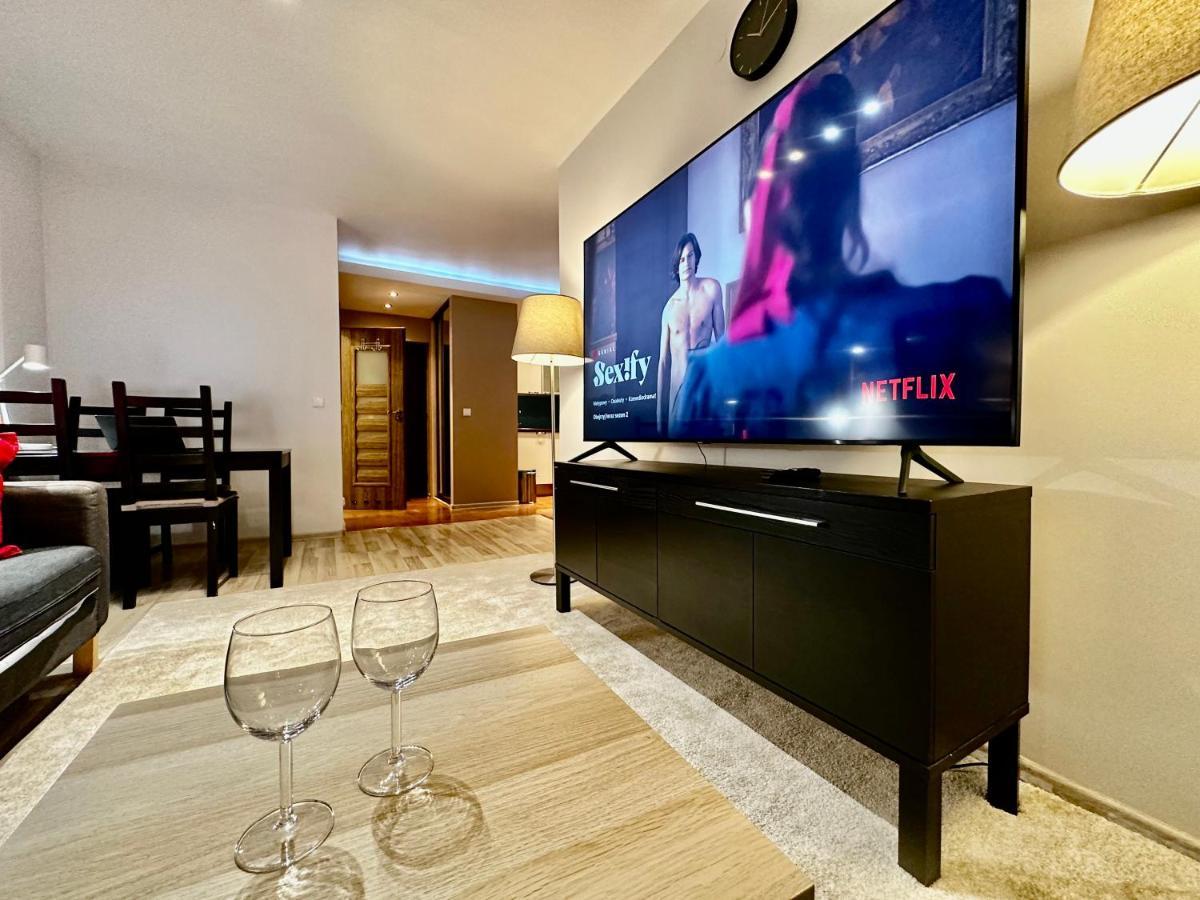 Decor 3 Metro Fast Wifi 1Gbs 80'Tv Hbo Disney Appletv ワルシャワ エクステリア 写真