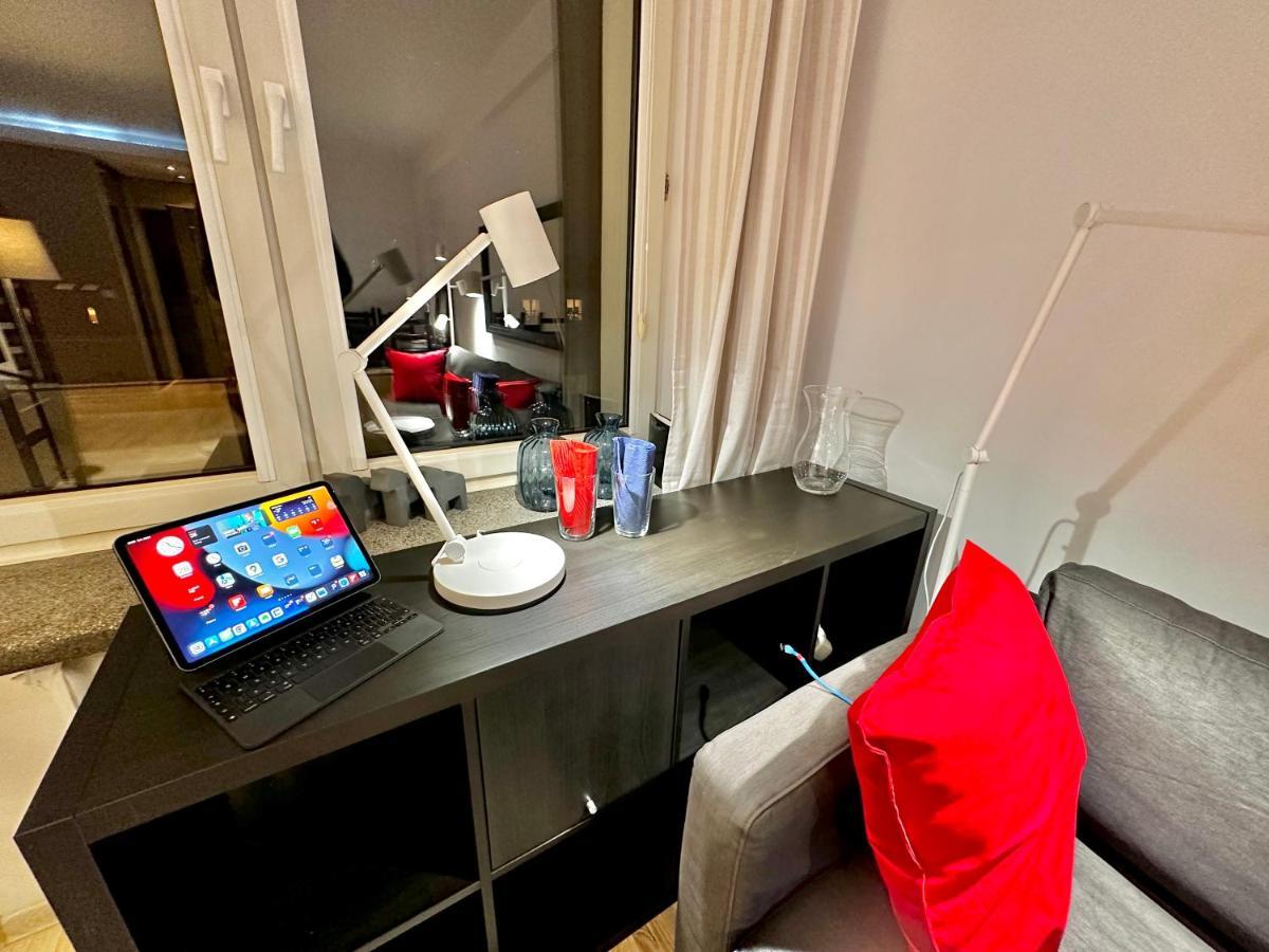 Decor 3 Metro Fast Wifi 1Gbs 80'Tv Hbo Disney Appletv ワルシャワ エクステリア 写真