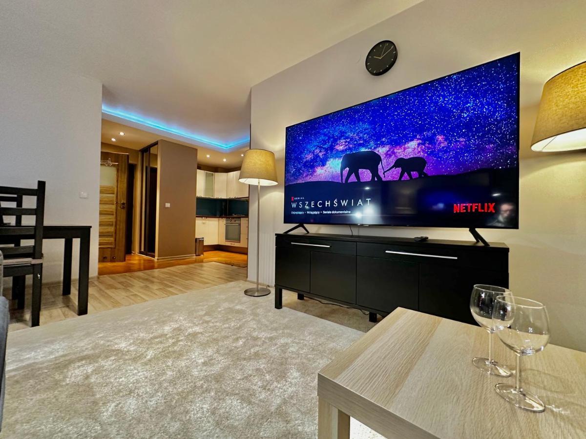 Decor 3 Metro Fast Wifi 1Gbs 80'Tv Hbo Disney Appletv ワルシャワ エクステリア 写真